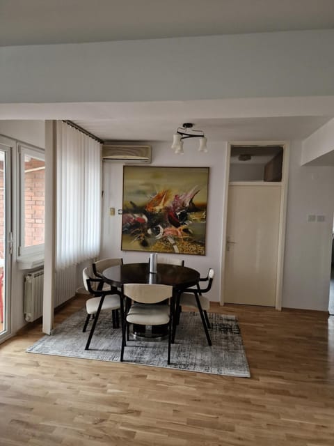 Fabulous family apartment, Beverly Hills Mall area Apartment in Skopje