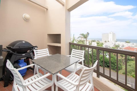Patio, Day, Natural landscape, View (from property/room), Balcony/Terrace, Sea view