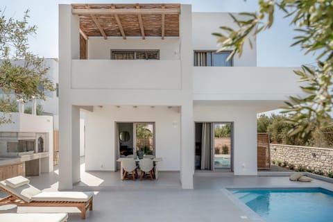 Property building, Patio, Swimming pool