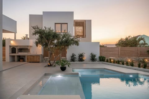 BBQ facilities, Swimming pool