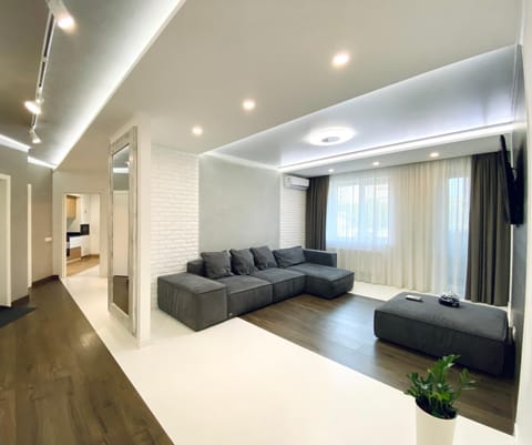 TV and multimedia, Living room, Photo of the whole room, Seating area