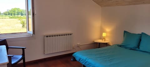 Petite maison refaite à neuf dans mas du 19ème siècle House in Arles