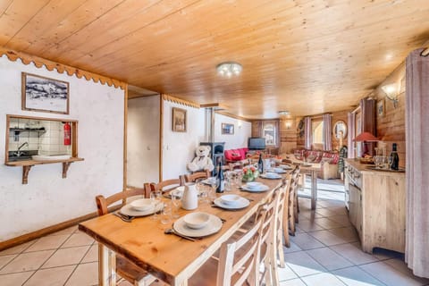 Chalet Gypaete - Chalet Traditionnel 180m2 - 6 chambres, 6 salles de bain, jacuzzi MAE-5886 Chalet in Tignes