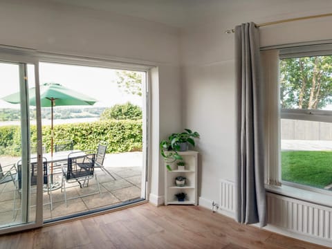 Bryn Y Mor House in Wales