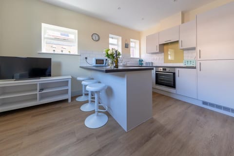 Hereford City Centre - Apartment 4, Isabella House - Modern Apartment In The Heart of The City - Sleeps 4 Guests - Hosted by RENTMYHOUSE Apartment in Hereford