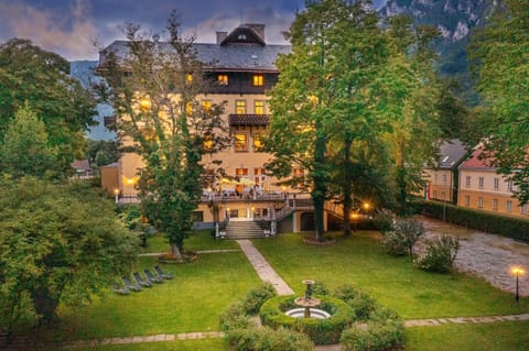 Property building, Natural landscape, Garden, Garden view