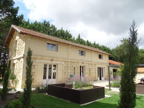 Property building, Garden, Garden view