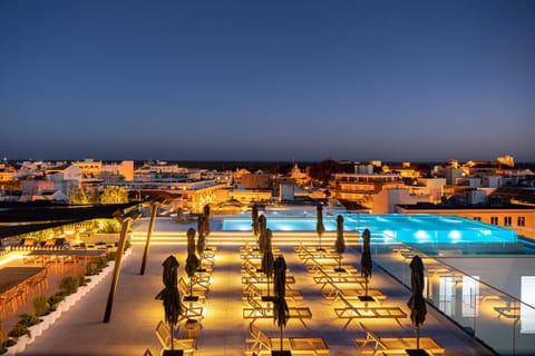City view, Pool view, Swimming pool