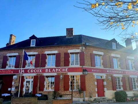 Croix Blanche de Sologne Hotel in Chaumont-sur-Tharonne