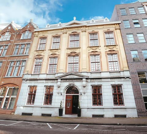 Property building, Day, Location