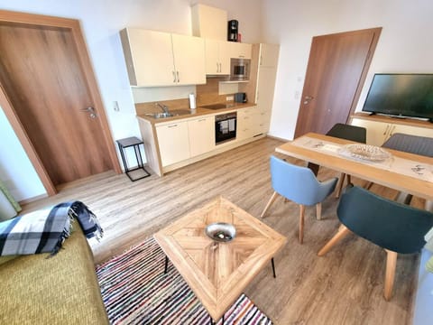 Kitchen or kitchenette, Living room, kitchen