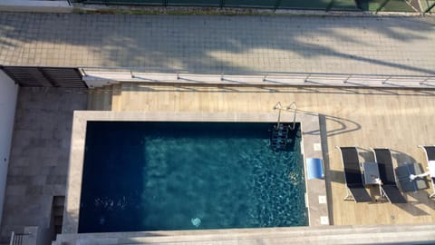 Swimming pool, Swimming pool