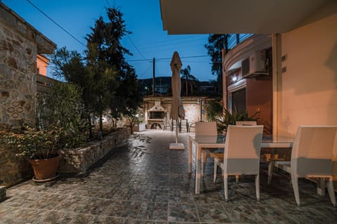 Garden, Dining area, Garden view