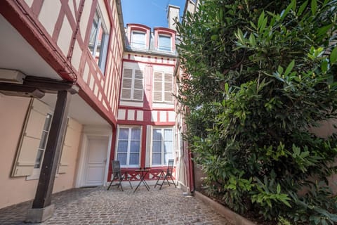 Spring, Day, Winter, Summer, Autumn, Inner courtyard view