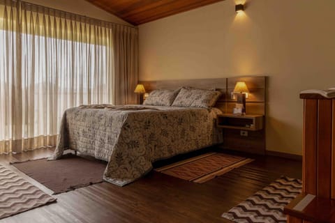 Bed, View (from property/room), Photo of the whole room, Bedroom