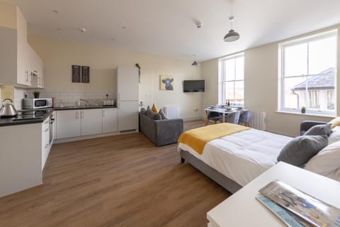 Hereford City Centre - Apartment 6, Isabella House - Modern Apartment In The Heart of The City - Sleeps 4 Guests - Hosted by RENTMYHOUSE Apartment in Hereford