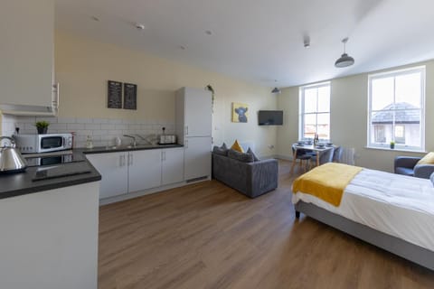 Hereford City Centre - Apartment 6, Isabella House - Modern Apartment In The Heart of The City - Sleeps 4 Guests - Hosted by RENTMYHOUSE Apartment in Hereford