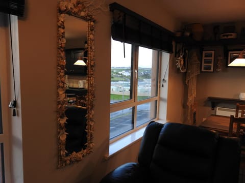 Seashell Cove Bundoran Luxurious Sea View Free Wifi Netflix Sleeps 5 Apartment in County Donegal