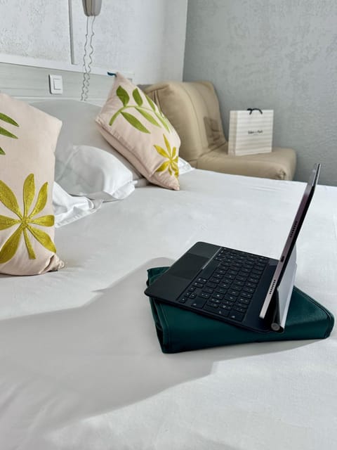 HOTEL De La Tour Saint Etienne SUD Hotel in Saint-Étienne