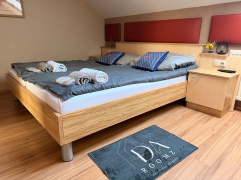 Photo of the whole room, Bedroom, towels