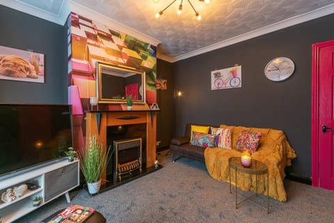 TV and multimedia, Living room, Seating area