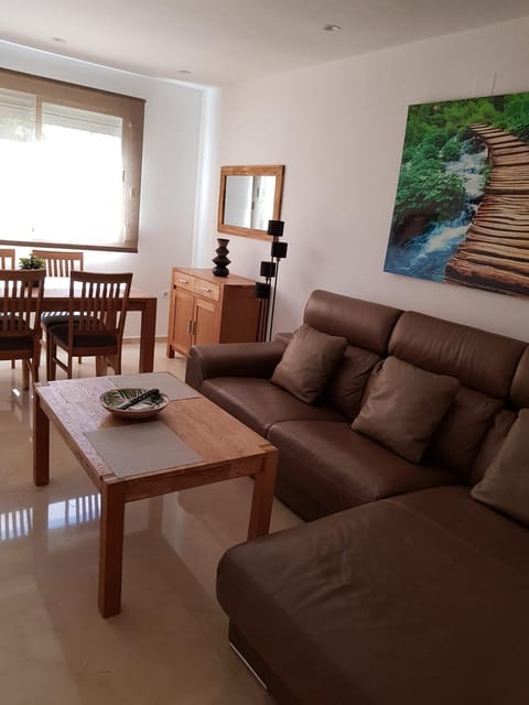 Lounge or bar, Dining area