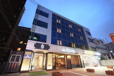Facade/entrance, Property logo or sign