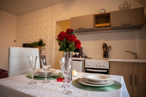 Charmant studio à quelques pas du centre-ville Apartment in Troyes