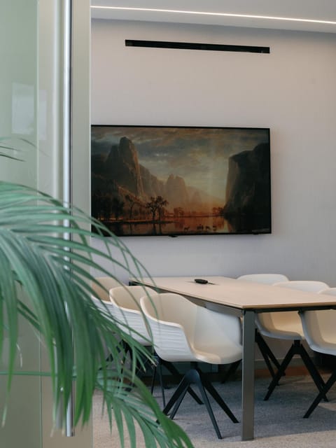 Meeting/conference room