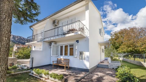 Patio, Facade/entrance, Garden, Balcony/Terrace