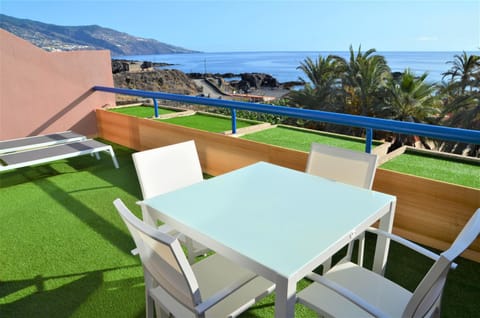 Patio, Garden, Dining area, Sea view
