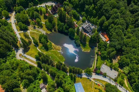 Bird's eye view, Children play ground, Tennis court, Hiking, Lake view, Mountain view