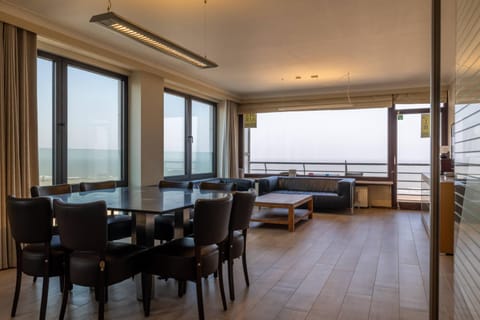 View (from property/room), Balcony/Terrace, Living room, Seating area, Dining area, Sea view