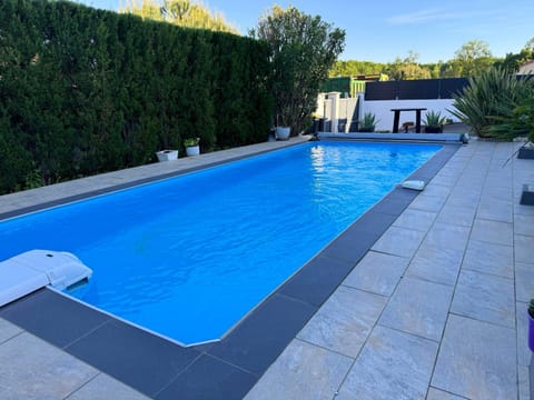 Day, Pool view, Swimming pool, sunbed