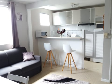 Communal lounge/ TV room, Seating area, Dining area