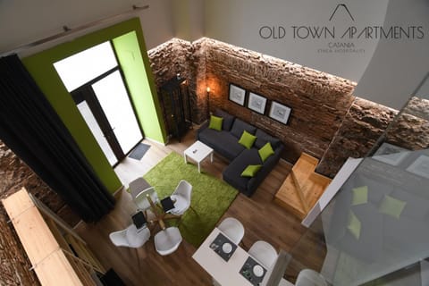 Communal lounge/ TV room, Living room, Seating area