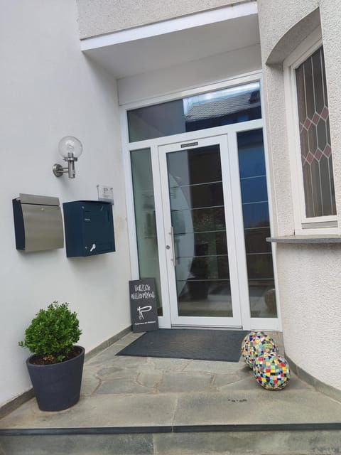 Property building, Facade/entrance