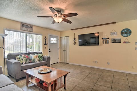 6 Mi to Beaches Seminole Retreat with Pool House in Seminole