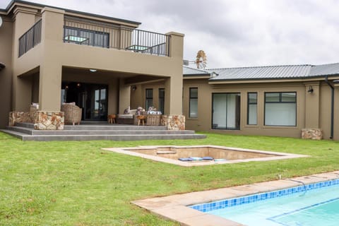 Property building, Patio, Swimming pool