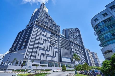 Property building, Day, City view, Location, Parking