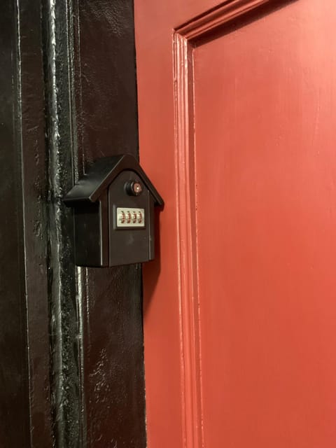 Casa San Vincenzo, un nido nel cuore di Genova. Apartment in Genoa