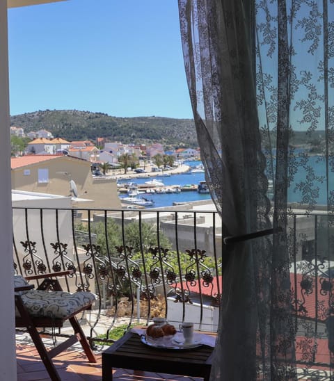 View (from property/room), Balcony/Terrace, Sea view