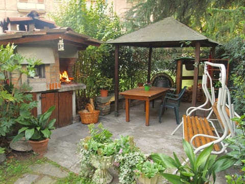 BBQ facilities, Garden