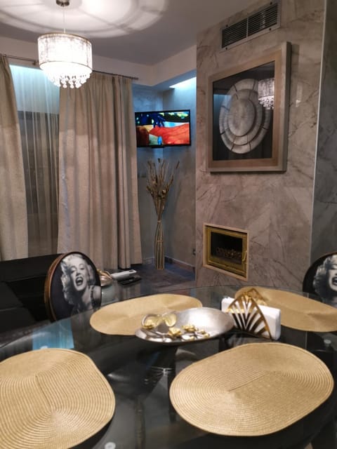 Living room, Dining area