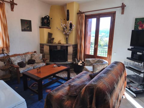 TV and multimedia, Living room, Seating area