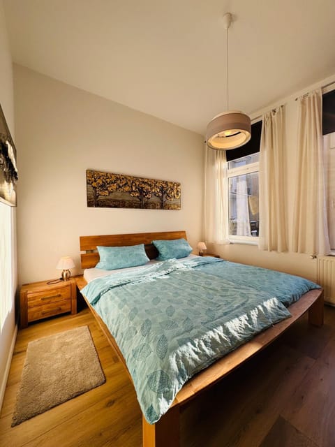 Attraktive Wohnung im grünen Hinterhof Apartment in Schwerin