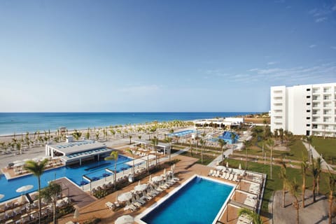 Property building, Beach, Swimming pool