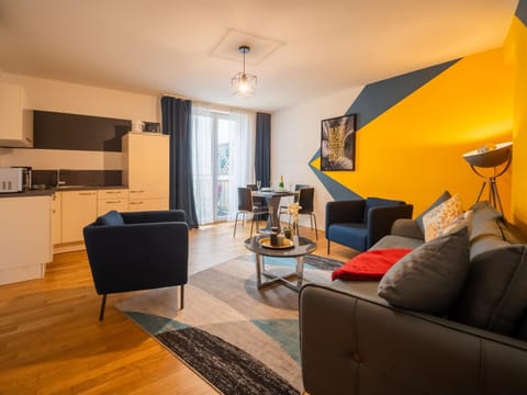 Coffee/tea facilities, Balcony/Terrace, Kitchen or kitchenette, Living room, Decorative detail, Seating area, Dining area, dishwasher, microwave, toaster