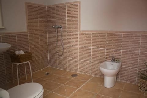 Escaladores Caminito del Rey familia amigos paisaje de ensueño House in Valle del Guadalhorce