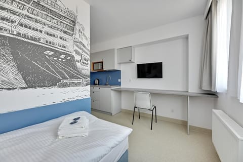 Bed, TV and multimedia, Kitchen or kitchenette, Photo of the whole room